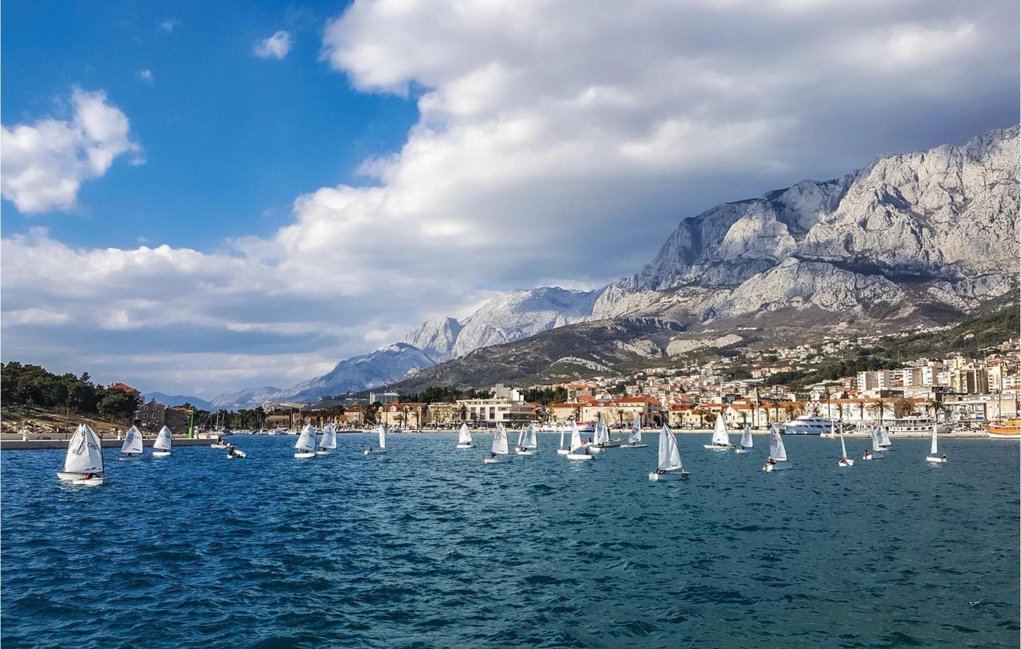 Gorgeous Apartment In Makarska With Wifi Exterior photo