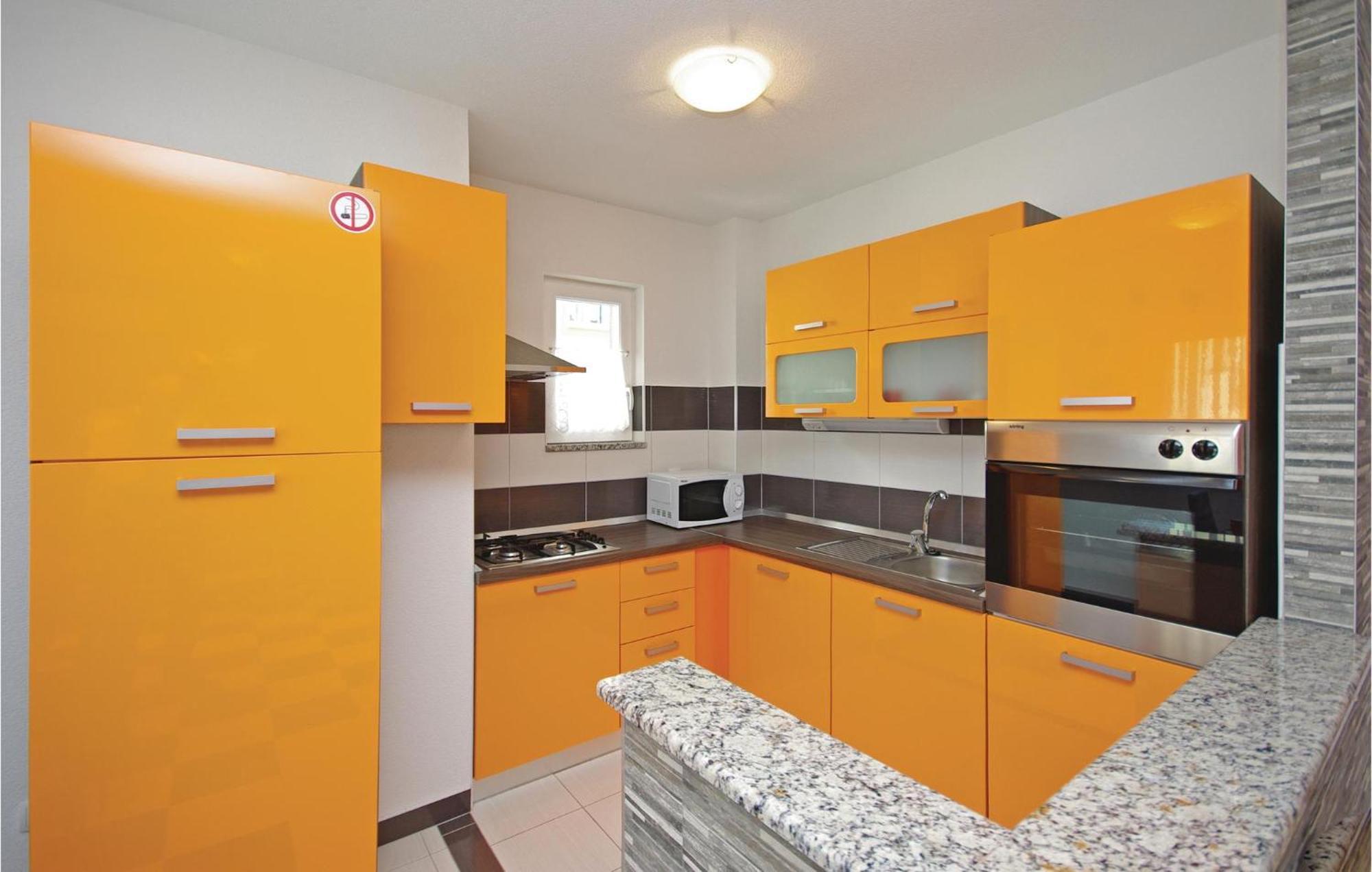 Gorgeous Apartment In Makarska With Wifi Exterior photo